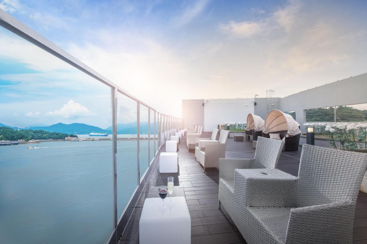 Utop Marina Hotel & Resort Yeosu Exteriör bild